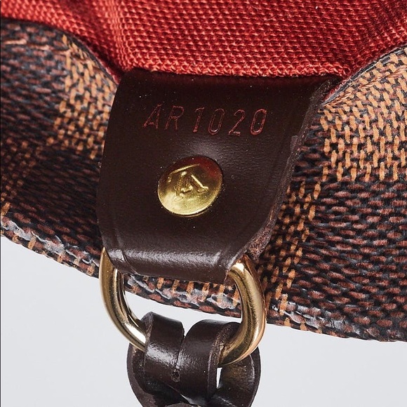 SOLD! Rare! Louis Vuitton Damier Clifton Tote - Picture 5 of 8